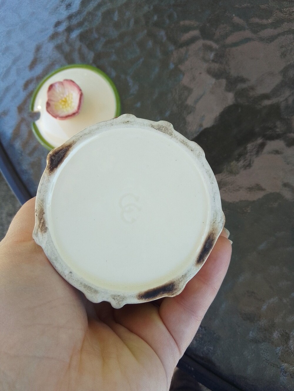 Adorable Honey Container - Picture 3 of 6